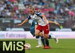 08.09.2023, Fussball DFB Pokal Frauen 2023/2024, 2. Runde, FC St. Pauli - Hamburger SV, im Millerntor-Stadion Hamburg. (L-R) Emma Forchel (FC St. Pauli), Sarah-Vanessa Stöckmann (Hamburger SV)