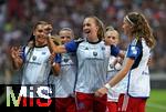 08.09.2023, Fussball DFB Pokal Frauen 2023/2024, 2. Runde, FC St. Pauli - Hamburger SV, im Millerntor-Stadion Hamburg. Jubel (L-R) Lisa Baum (Hamburger SV), Amelie Woelki (Hamburger SV), Victoria Schulz (Hamburger SV), Sarah-Vanessa Stckmann (Hamburger SV) und Torschtze Larissa Michelle Mhlhaus (Hamburger SV) zum Tor zum 0:6 per Foulelfmeter


