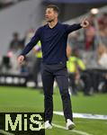 15.09.2023, Fussball 1. Bundesliga 2023/2024, 4.Spieltag, FC Bayern München - Bayer 04 Leverkusen, in der Allianz-Arena München. Trainer Xabi Alonso (Leverkusen) gestikuliert.