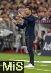 15.09.2023, Fussball 1. Bundesliga 2023/2024, 4.Spieltag, FC Bayern München - Bayer 04 Leverkusen, in der Allianz-Arena München. Trainer Xabi Alonso (Leverkusen) gibt Anweisungen.
