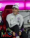 15.09.2023, Fussball 1. Bundesliga 2023/2024, 4.Spieltag, FC Bayern München - Bayer 04 Leverkusen, in der Allianz-Arena München. Trainer Thomas Tuchel (FC Bayern München) lachend 
