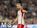 20.09.2023,  Fussball UEFA Championsleague 2023/2024: 1.Spieltag Vorrunde,  FC Bayern Mnchen - Manchester United, in der Allianz-Arena Mnchen.  Konrad Laimer (FC Bayern Mnchen) gibt Anweisungen.

