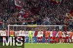 20.09.2023,  Fussball UEFA Championsleague 2023/2024: 1.Spieltag Vorrunde,  FC Bayern Mnchen - Manchester United, in der Allianz-Arena Mnchen. Die Bayern Spieler feiern mit den Fans in der Kurve

