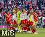 20.09.2023,  Fussball UEFA Championsleague 2023/2024: 1.Spieltag Vorrunde,  FC Bayern Mnchen - Manchester United, in der Allianz-Arena Mnchen. Schlussjubel FCB, Jamal Musiala (FC Bayern Mnchen), Konrad Laimer (FC Bayern Mnchen), Harry Kane (FC Bayern Mnchen), Torwart Sven Ulreich (FC Bayern Mnchen), Min-jae Kim (Bayern Mnchen, Minjae Kim), Leon Goretzka (FC Bayern Mnchen), Torwart Daniel Peretz (FC Bayern Mnchen).

