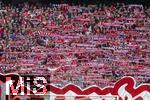23.09.2023, Fussball 1. Bundesliga 2023/2024, 5.Spieltag, FC Bayern München - VfL Bochum, in der Allianz-Arena München. Bayernfans mit ihren Fanschals. 