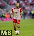 23.09.2023, Fussball 1. Bundesliga 2023/2024, 5.Spieltag, FC Bayern Mnchen - VfL Bochum, in der Allianz-Arena Mnchen. Konrad Laimer (FC Bayern Mnchen) am Ball 

