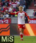 23.09.2023, Fussball 1. Bundesliga 2023/2024, 5.Spieltag, FC Bayern Mnchen - VfL Bochum, in der Allianz-Arena Mnchen. Frans Krtzig (Bayern Mnchen) gestikuliert.


