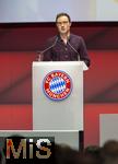 12.11.2023, Fussball 1. Bundesliga 2023/2024,  FC Bayern München, Jahreshauptversammlung 2023 in der Rudi-Sedlmayer-Halle (AUDI-Dome) München.  Michael Ott, FC Bayern Fan und Katar-Kritiker am Rednerpult 