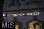 20.11.2023, Hauptstadt Wien (Österreich) erstrahlt im vorweihnachtlichem Glanz, impressionen vom Stephansplatz, Firmenschild am Tommy-Hilfiger-Shop.  