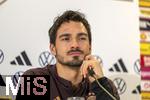 20.11.2023, Fussball, Testspiel 2023/24, sterreich - Deutschland,  DFB-Nationalmannschaft am Tag vor dem Lnderspiel im Ernst Happel Stadion Wien, Pressekonferenz DFB, Mats Hummels (Deutschland) 

