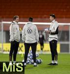 20.11.2023, Fussball, Testspiel 2023/24, sterreich - Deutschland, Training der DFB-Nationalmannschaft am Tag vor dem Lnderspiel im Ernst Happel Stadion Wien, li: Trainer Julian Nagelsmann (Deutschland) re: Co-Trainer Sandro Wagner (Deutschland) 

