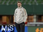 20.11.2023, Fussball, Testspiel 2023/24, sterreich - Deutschland, Training der DFB-Nationalmannschaft am Tag vor dem Lnderspiel im Ernst Happel Stadion Wien, Trainer Julian Nagelsmann (Deutschland) nachdenklich 

