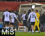 21.11.2023, Fussball, Lnderspiel, Testspiel 2023/24, sterreich - Deutschland, im Ernst Happel Stadion Wien,    v.l. Jonathan Tah (Deutschland), Thomas Mller (Deutschland), Benjamin Henrichs (Deutschland), Marvin Ducksch (Deutschland) und Torwart Kevin Trapp (Deutschland) 

