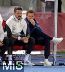 21.11.2023, Fussball, Lnderspiel, Testspiel 2023/24, sterreich - Deutschland, im Ernst Happel Stadion Wien, re: Trainer Julian Nagelsmann (re, Deutschland) und Co-Trainer Sandro Wagner (Deutschland) nachdenklich auf der Bank. 

