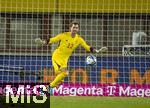 21.11.2023, Fussball, Lnderspiel, Testspiel 2023/24, sterreich - Deutschland, im Ernst Happel Stadion Wien,  Torwart Kevin Trapp (Deutschland) am Ball. 


