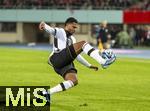 21.11.2023, Fussball, Lnderspiel, Testspiel 2023/24, sterreich - Deutschland, im Ernst Happel Stadion Wien,  Serge Gnabry (Deutschland) am Ball. 


