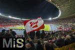 21.11.2023, Fussball, Lnderspiel, Testspiel 2023/24, sterreich - Deutschland, im Ernst Happel Stadion Wien, Fans schwenken ihre Landesflaggen auf der Tribne.


