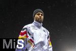 21.11.2023, Fussball, Lnderspiel, Testspiel 2023/24, sterreich - Deutschland, im Ernst Happel Stadion Wien, Serge Gnabry (Deutschland) nachdenklich im Regen.


