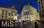 21.11.2023, Österreich, die Hauptstadt Wien. Impressionen vom Michaelerplatz mit der Hofburg (li) und der Herrengasse (rechts)