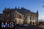 21.11.2023, sterreich, die Hauptstadt Wien. Impressionen vom festlich beleuchteten Burgtheater im Abendlicht.   