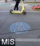 21.11.2023, sterreich, die Hauptstadt Wien. Radweg am Maria-Theresien-Platz,  