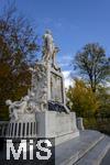 21.11.2023, sterreich, die Hauptstadt Wien. Impressionen am Mozart-Denkmal. Das Mozart-Denkmal zu Ehren des Komponisten Wolfgang Amadeus Mozart (17561791) in Wien befindet sich seit 1953 im Burggarten im 1. Bezirk Innere Stadt. 