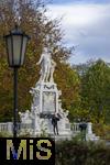 21.11.2023, sterreich, die Hauptstadt Wien. Impressionen am Mozart-Denkmal. Das Mozart-Denkmal zu Ehren des Komponisten Wolfgang Amadeus Mozart (17561791) in Wien befindet sich seit 1953 im Burggarten im 1. Bezirk Innere Stadt. 