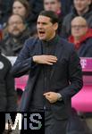 03.02.2024, Fussball 1. Bundesliga 2023/2024, 20.Spieltag, FC Bayern Mnchen - Borussia Mnchengladbach, in der Allianz-Arena Mnchen.  Trainer Gerardo Seoane (Borussia Mnchengladbach) in rage

