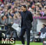 03.02.2024, Fussball 1. Bundesliga 2023/2024, 20.Spieltag, FC Bayern Mnchen - Borussia Mnchengladbach, in der Allianz-Arena Mnchen.  Trainer Gerardo Seoane (Borussia Mnchengladbach) unzufrieden.


