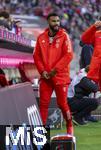 03.02.2024, Fussball 1. Bundesliga 2023/2024, 20.Spieltag, FC Bayern Mnchen - Borussia Mnchengladbach, in der Allianz-Arena Mnchen.  Eric Maxim Choupo-Moting (FC Bayern Mnchen) kommt zur Bank.


