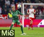 03.02.2024, Fussball 1. Bundesliga 2023/2024, 20.Spieltag, FC Bayern Mnchen - Borussia Mnchengladbach, in der Allianz-Arena Mnchen.  Robin Hack (Borussia Mnchengladbach) Kopfball.


