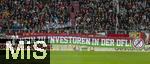 10.02.2024, Fussball 1. Bundesliga 2023/2024, 21.Spieltag, FC Augsburg - RB Leipzig, in der WWK-Arena Augsburg, Fanproteste gegen den Einstieg eines DFL-Investors, Fans sind im Innenraum und halten ein Transparent NEIN ZUM INVESTOR ber die Werbebande. 


