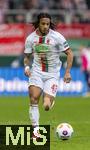 10.02.2024, Fussball 1. Bundesliga 2023/2024, 21.Spieltag, FC Augsburg - RB Leipzig, in der WWK-Arena Augsburg, Kevin Mbabu (FC Augsburg) am Ball.


