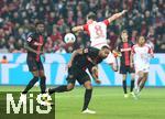 10.02.2024, Fussball 1. Bundesliga 2023/2024, 21. Spieltag, Bayer 04 Leverkusen - FC Bayern Mnchen, in der BayArena Leverkusen. (L-R) Jonathan Tah (Bayer Leverkusen) gegen Leon Goretzka (Bayern Mnchen)


