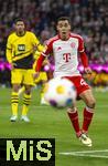 30.03.2024, Fussball 1. Bundesliga 2023/2024, 27.Spieltag, FC Bayern Mnchen - Borussia Dortmund, in der Allianz-Arena Mnchen.  Jamal Musiala (FC Bayern Mnchen) am Ball 