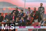 30.03.2024, Fussball 1. Bundesliga 2023/2024, 27.Spieltag, FC Bayern Mnchen - Borussia Dortmund, in der Allianz-Arena Mnchen.  Ehrentribne mit FDP-Politiker Lars Klingbeil 


