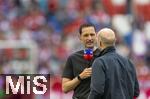 27.04.2024, Fussball 1. Bundesliga 2023/2024, 31.Spieltag, FC Bayern Mnchen - Eintracht Frankfurt, in der Allianz-Arena Mnchen. Trainer Dino Toppmller (Eintracht Frankfurt) beim SKY-Sport Interview.

