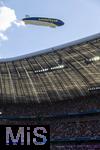 27.04.2024, Fussball 1. Bundesliga 2023/2024, 31.Spieltag, FC Bayern Mnchen - Eintracht Frankfurt, in der Allianz-Arena Mnchen.  Zeppelin mit Good Year Werbeaufdruck fliegt ber das Stadiondach.

