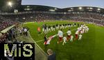 10.05.2024, Fussball 1. Bundesliga 2023/2024, 33.Spieltag, FC Augsburg - VfB Stuttgart, in der WWK-Arena Augsburg, Einlauf der Mannschaften


