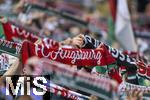 10.05.2024, Fussball 1. Bundesliga 2023/2024, 33.Spieltag, FC Augsburg - VfB Stuttgart, in der WWK-Arena Augsburg, Die Augsburg Fans feiern mit Schals


