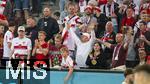 10.05.2024, Fussball 1. Bundesliga 2023/2024, 33.Spieltag, FC Augsburg - VfB Stuttgart, in der WWK-Arena Augsburg, Die Stuttgarter Fans fiebern mit


