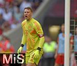 12.05.2024, Fussball 1. Bundesliga 2023/2024, 33.Spieltag, FC Bayern Mnchen - VfL Wolfsburg, in der Allianz-Arena Mnchen.   Torwart Manuel Neuer (FC Bayern Mnchen) schreit,


