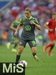 12.05.2024, Fussball 1. Bundesliga 2023/2024, 33.Spieltag, FC Bayern Mnchen - VfL Wolfsburg, in der Allianz-Arena Mnchen.   Lovro Majer (Wolfsburg)  am Ball,


