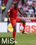 12.05.2024, Fussball 1. Bundesliga 2023/2024, 33.Spieltag, FC Bayern Mnchen - VfL Wolfsburg, in der Allianz-Arena Mnchen. Dayot Upamecano (FC Bayern Mnchen) am Ball 

