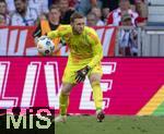 12.05.2024, Fussball 1. Bundesliga 2023/2024, 33.Spieltag, FC Bayern Mnchen - VfL Wolfsburg, in der Allianz-Arena Mnchen. Torwart Daniel Peretz (FC Bayern Mnchen) 

