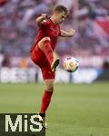 12.05.2024, Fussball 1. Bundesliga 2023/2024, 33.Spieltag, FC Bayern Mnchen - VfL Wolfsburg, in der Allianz-Arena Mnchen. Joshua Kimmich (FC Bayern Mnchen) am Ball 

