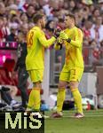 12.05.2024, Fussball 1. Bundesliga 2023/2024, 33.Spieltag, FC Bayern Mnchen - VfL Wolfsburg, in der Allianz-Arena Mnchen. re: Torwart Daniel Peretz (FC Bayern Mnchen) kommt fr Torwart Manuel Neuer (FC Bayern Mnchen) ins Spiel.  

