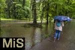 01.06.2024, Bad Wrishofen im Unterallgu,  Andauernde Regenflle bescheren dem Kurpark berschwemmte Wege und Wiesen.