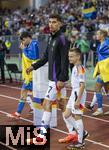 03.06.2024, Fussball Nationalteams Freundschaftsspiele 2024, Lnderspiel, Deutschland - Ukraine, im Max-Morlock-Stadion (Nrnberg). Kai Havertz (Deutschland)  kommt mit einem Einlaufkind 