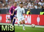 07.06.2024, Fussball, Lnderspiel, Testspiel 2023/24, Deutschland - Griechenland, im Borussia-Park Mnchengladbach. (L-R) Maximilian Mittelstdt (Deutschland) gegen Georgios Masouras (Griechenland)


